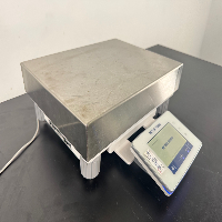 Mettler Toledo XSR3200 Digital Scale image 1